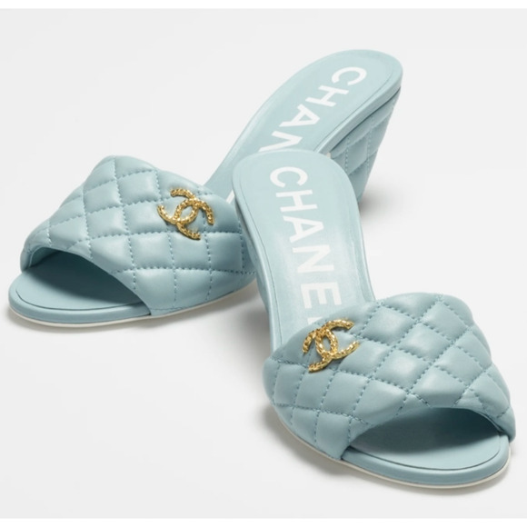 Chanel 22P Blue Lambskin Quilted CC Gold Logo Cone Heel Mule Slide Sandal 41.5 - Picture 3 of 12